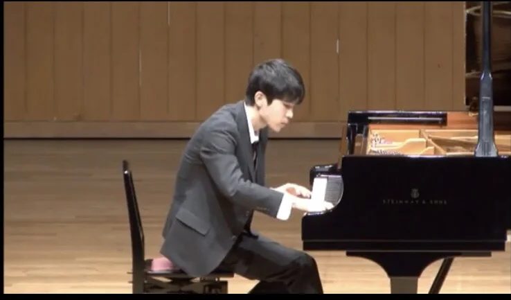 藤川堅太 · Kenta Fujikawa